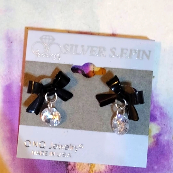 Black bow tie earrings NEW! - Picture 1 of 1